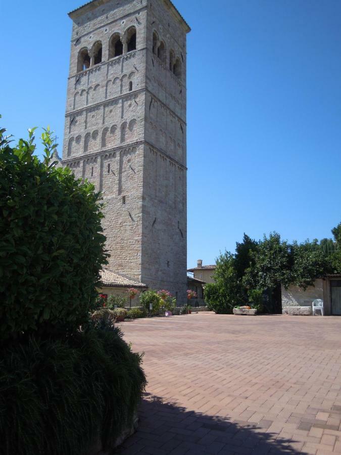 Il Turrione "App. Santa Chiara" Appartement Assisi Buitenkant foto